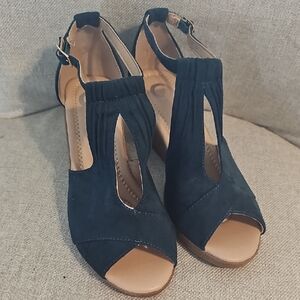 Journee Collection Dark Blue/Teal Women's Sandals